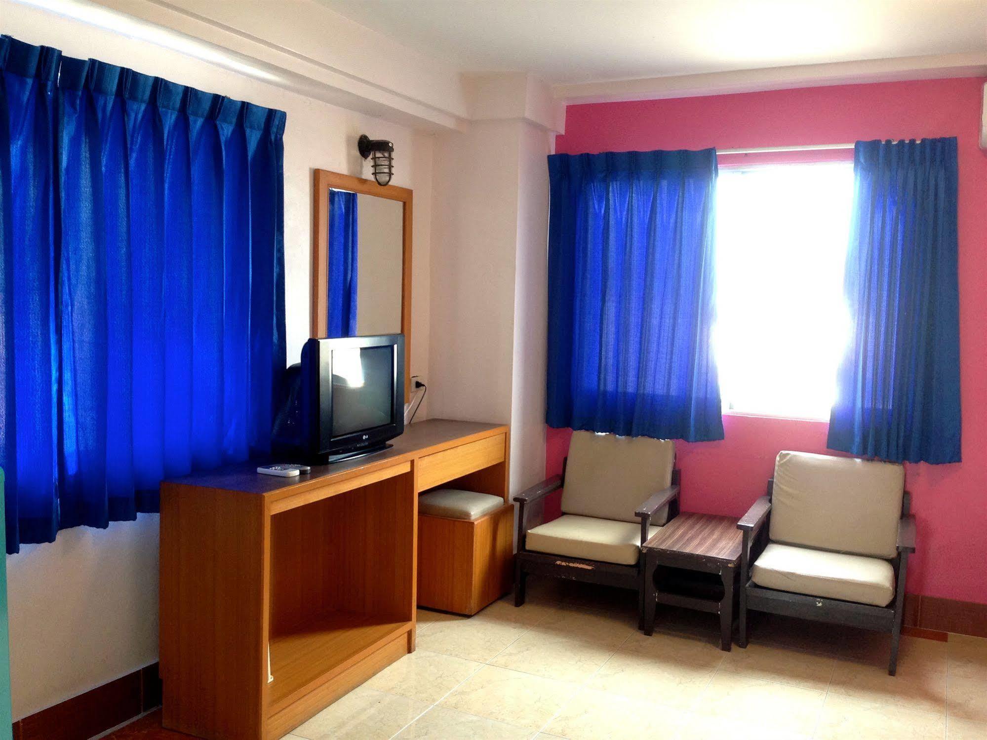 Cherry Hotel Pattaya Ngoại thất bức ảnh