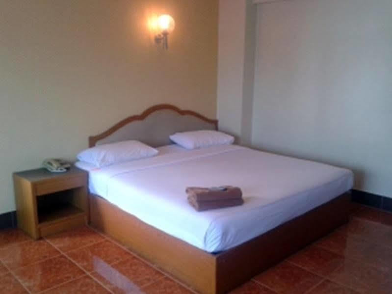 Cherry Hotel Pattaya Ngoại thất bức ảnh