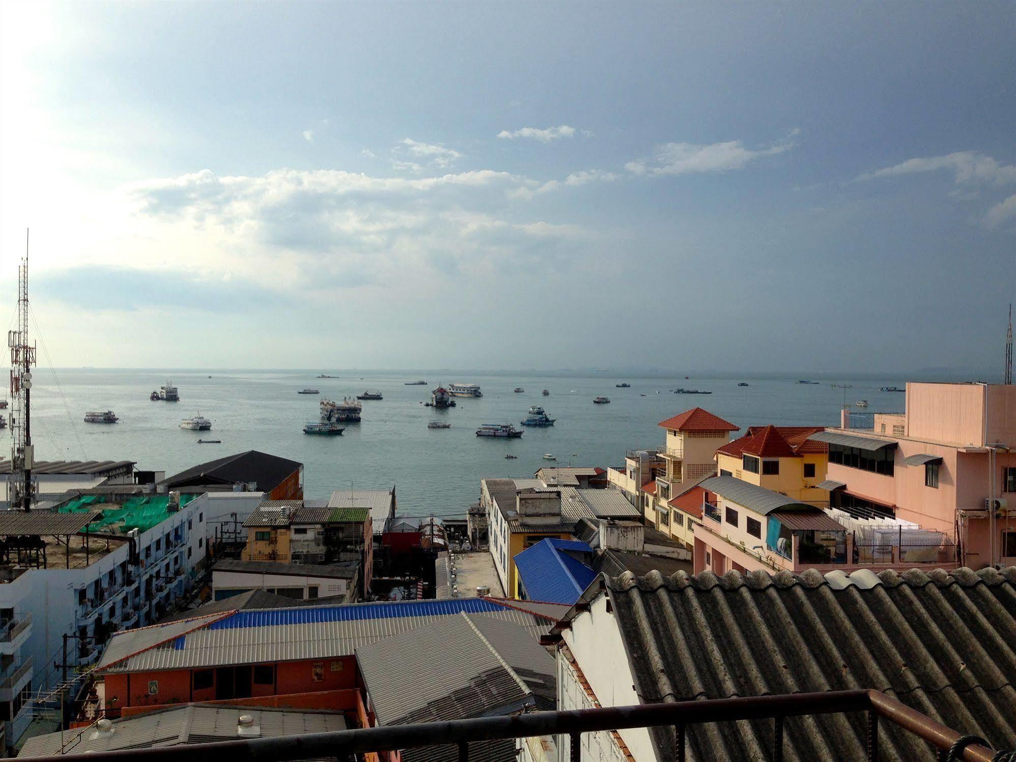Cherry Hotel Pattaya Ngoại thất bức ảnh